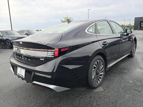 2025 Hyundai SONATA Hybrid SEL