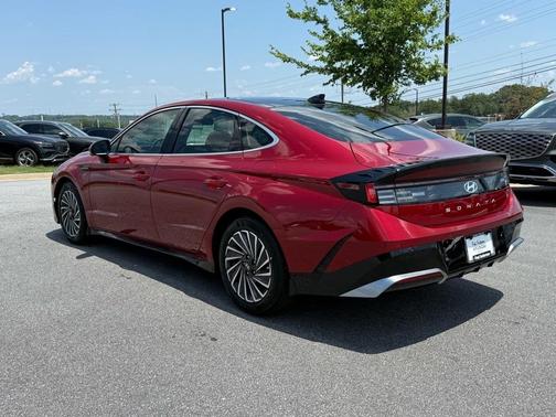 2025 Hyundai SONATA Hybrid Limited