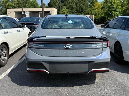 2025 Hyundai SONATA SE