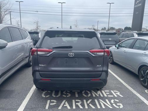 2024 Toyota RAV4 XLE