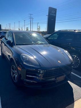 Sapphire Blue Metallic 2019 Porsche Macan Base