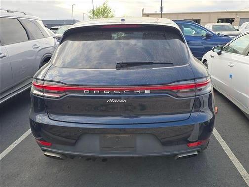 Sapphire Blue Metallic 2019 Porsche Macan Base
