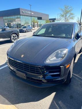 Sapphire Blue Metallic 2019 Porsche Macan Base