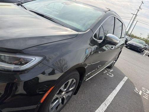 2022 Chrysler Pacifica Hybrid Pinnacle