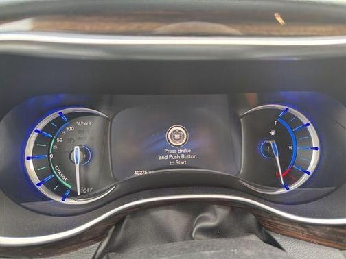 Brilliant Black Crystal Pearlcoat 2022 Chrysler Pacifica Hybrid Pinnacle