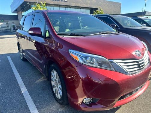 Salsa Red Pearl 2015 Toyota Sienna L