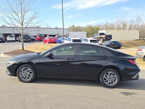 2025 Hyundai ELANTRA HEV Blue