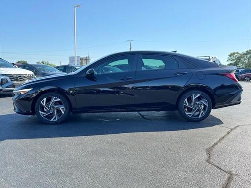 2025 Hyundai ELANTRA HEV SEL Sport