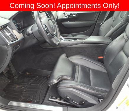 Crystal White Metallic 2022 Volvo S90 B6 Inscription