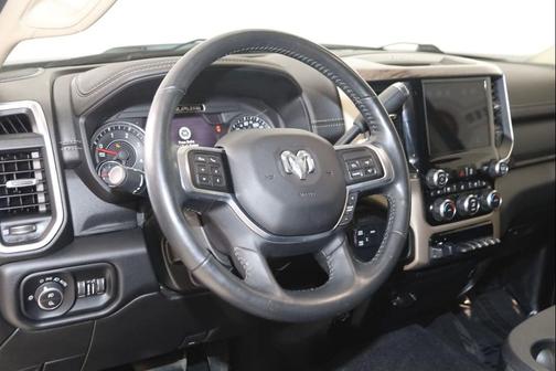 Bright White Clearcoat 2019 RAM 2500 Laramie Crew Cab 4x4 6'4' Box