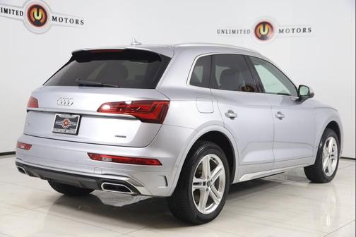 Florett Silver Metallic 2021 Audi Q5 Prestige 55 TFSI e quattro S tronic