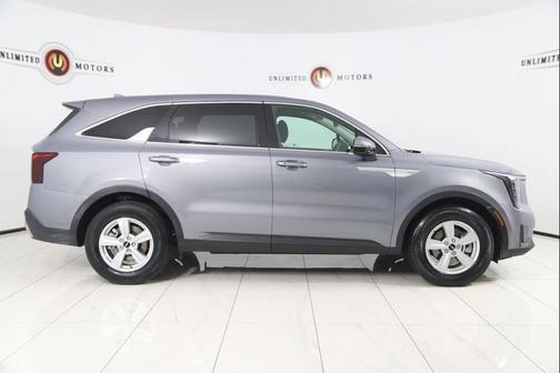 2025 Kia Sorento LX