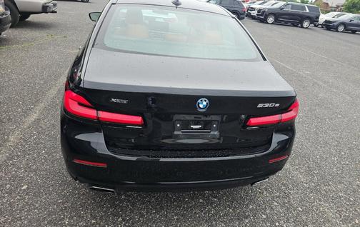 Black Sapphire Metallic 2023 BMW 530e Base