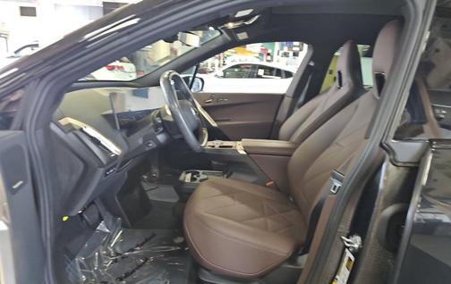 Black Sapphire Metallic 2023 BMW iX xDrive50