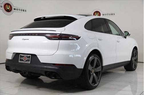 2023 Porsche Cayenne Platinum Edition
