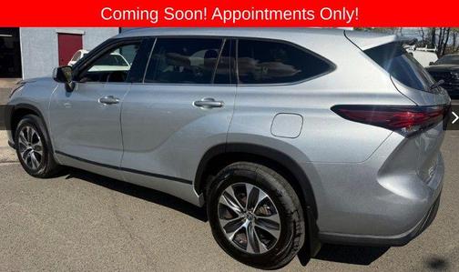 Celestial Silver Metallic 2020 Toyota Highlander XLE