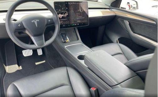 Pearl White Multi-Coat 2023 Tesla Model Y Performance Dual Motor All-Wheel Drive