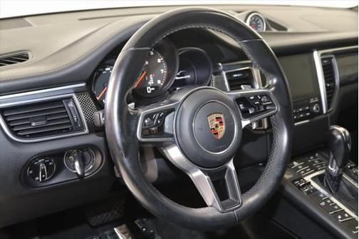 2018 Porsche Macan GTS