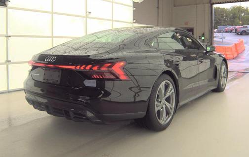 Mythos Black Metallic 2022 Audi e-tron GT Premium Plus