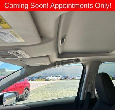 Platinum White Pearl 2022 Honda HR-V EX