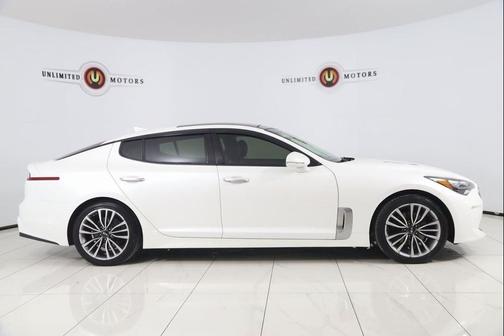 Snow White Pearl 2018 Kia Stinger Premium