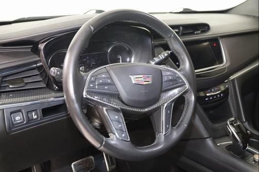 2020 Cadillac XT5 Sport