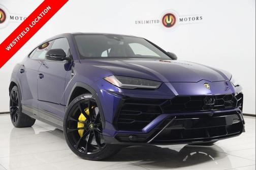 2021 Lamborghini Urus Pearl Capsule