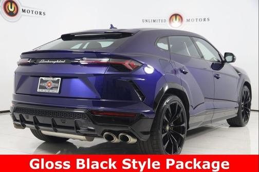 2021 Lamborghini Urus Pearl Capsule