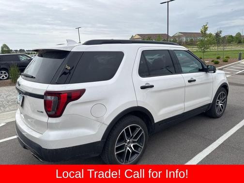 White Platinum Clearcoat Metallic 2017 Ford Explorer sport