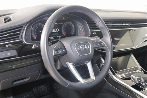 2022 Audi Q7 55 Premium Plus