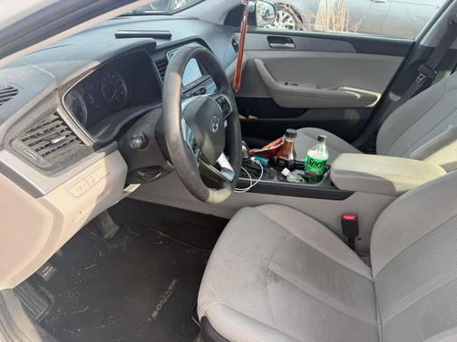 Symphony Silver 2019 Hyundai SONATA SE