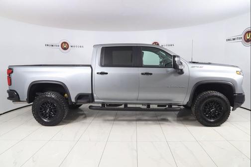 2025 Chevrolet Silverado 2500 4WD Crew Cab Standard Bed ZR2