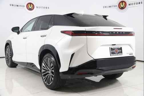 2023 Lexus RZ 450e Luxury