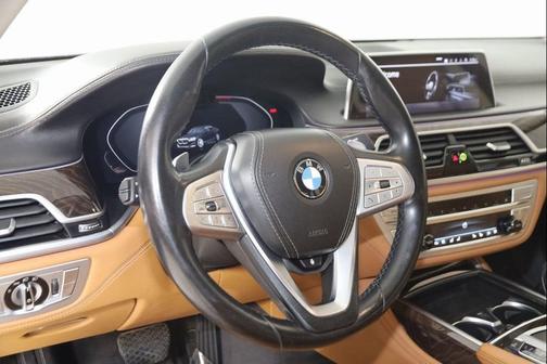 2022 BMW 750 i xDrive
