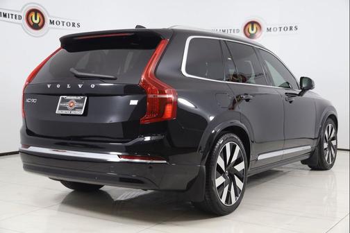 2023 Volvo XC90 Recharge Plug-In Hybrid T8 Ultimate Bright Theme 7-Seater