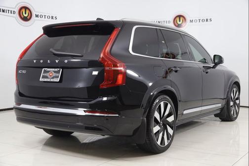2023 Volvo XC90 Recharge Plug-In Hybrid T8 Ultimate Bright Theme 7-Seater