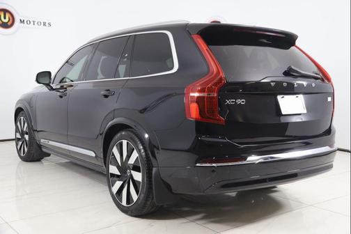 2023 Volvo XC90 Recharge Plug-In Hybrid T8 Ultimate Bright Theme 7-Seater