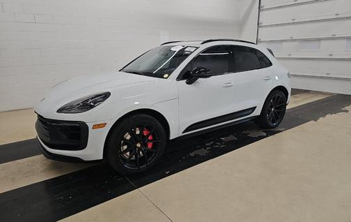 Carrara White Metallic 2023 Porsche Macan Macan GTS