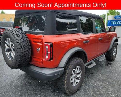 Hot Pepper Red Metallic Tinted Clearcoat 2024 Ford Bronco Badlands