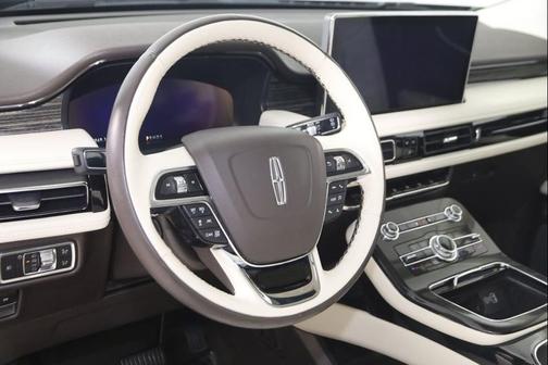 Infinite Black Metallic Clearcoat 2023 Lincoln Nautilus Black Label
