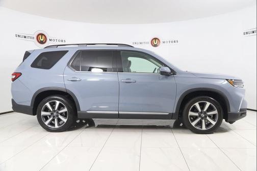2023 Honda Pilot Touring 8-Passenger