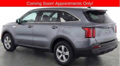 Everlasting Silver 2023 Kia Sorento LX