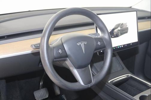 2025 Tesla Model Y Long Range Dual Motor All-Wheel Drive