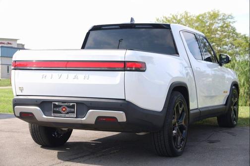 2022 Rivian R1T Adventure