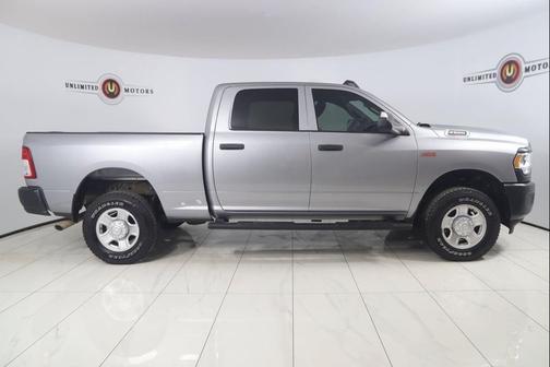 2021 RAM 2500 Tradesman Crew Cab 4x4 6'4' Box