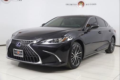 2023 Lexus ES 300h Base