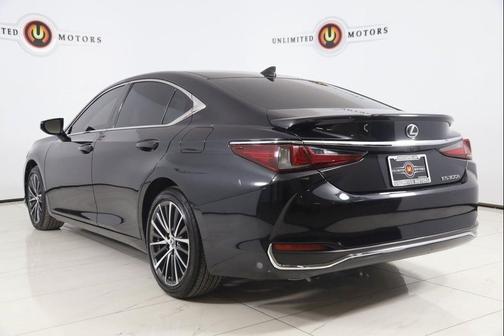 2023 Lexus ES 300h Base