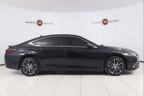 2023 Lexus ES 300h Base