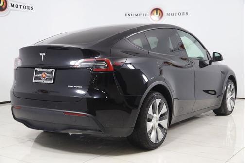 2022 Tesla Model Y Long Range Dual Motor All-Wheel Drive