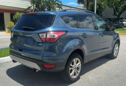 Blue Metallic 2018 Ford Escape SE